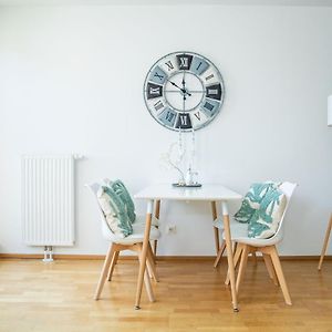 Room4Art Apartments Nr.6 In Center Air-Conditioned